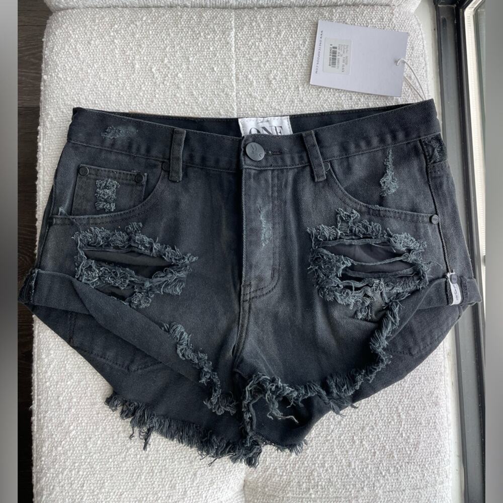 OneTeaspoon Vintage Black Bandits Shorts NWT Size 26